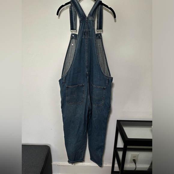 Gap large denim overalls in large - Picture 2 of 3
